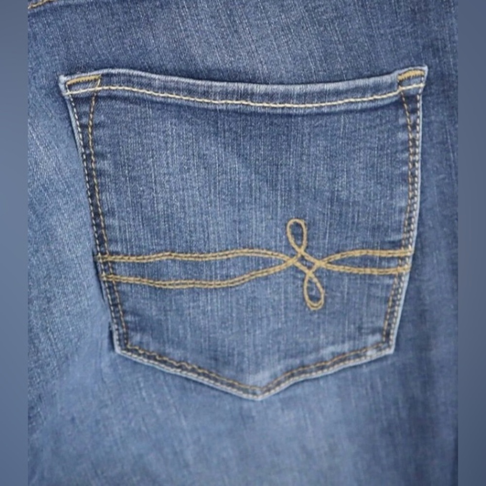 Denizen from Levi’s: woman denuim  modern boot cut mid rise plain/casual jeans. - Picture 3 of 12